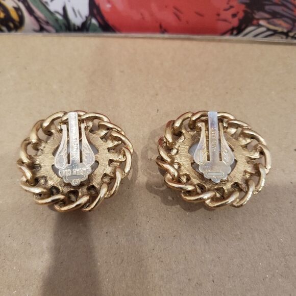 Sarah Coventry Vintage Earrings, Baroque Goddess, Clip On Earrings - Picture 3 of 6